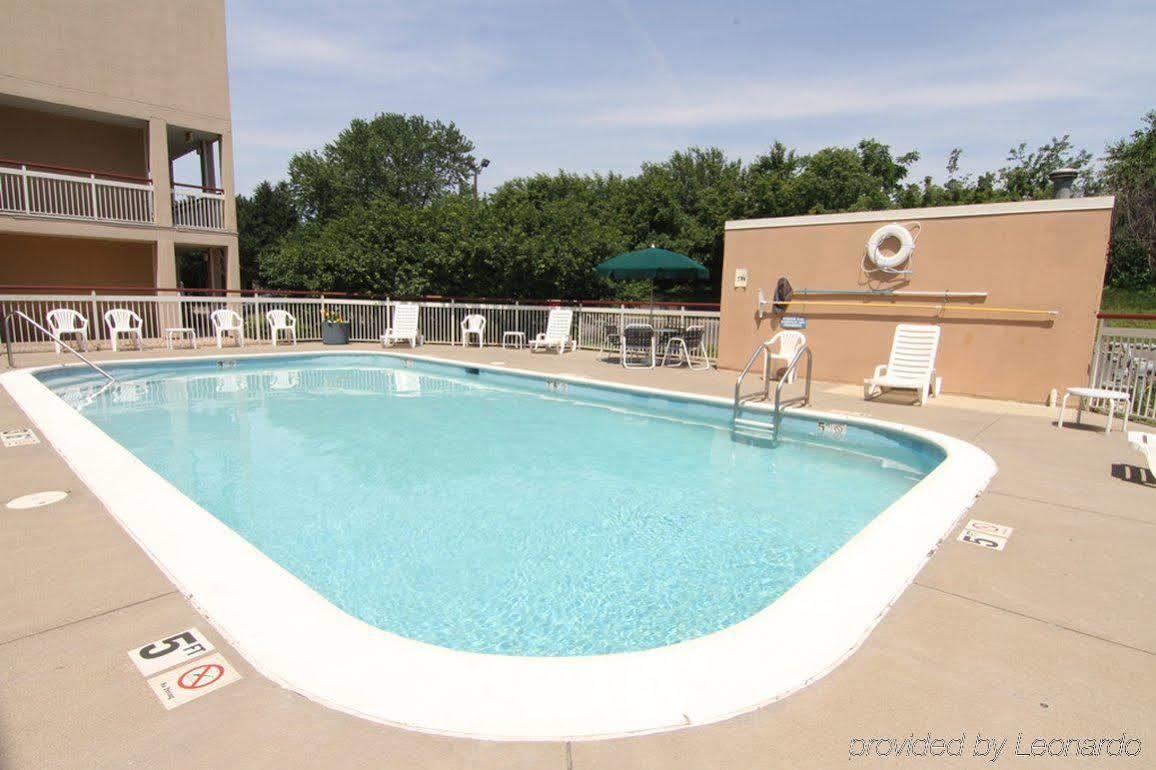 Cedar Rapids Inn 외부 사진