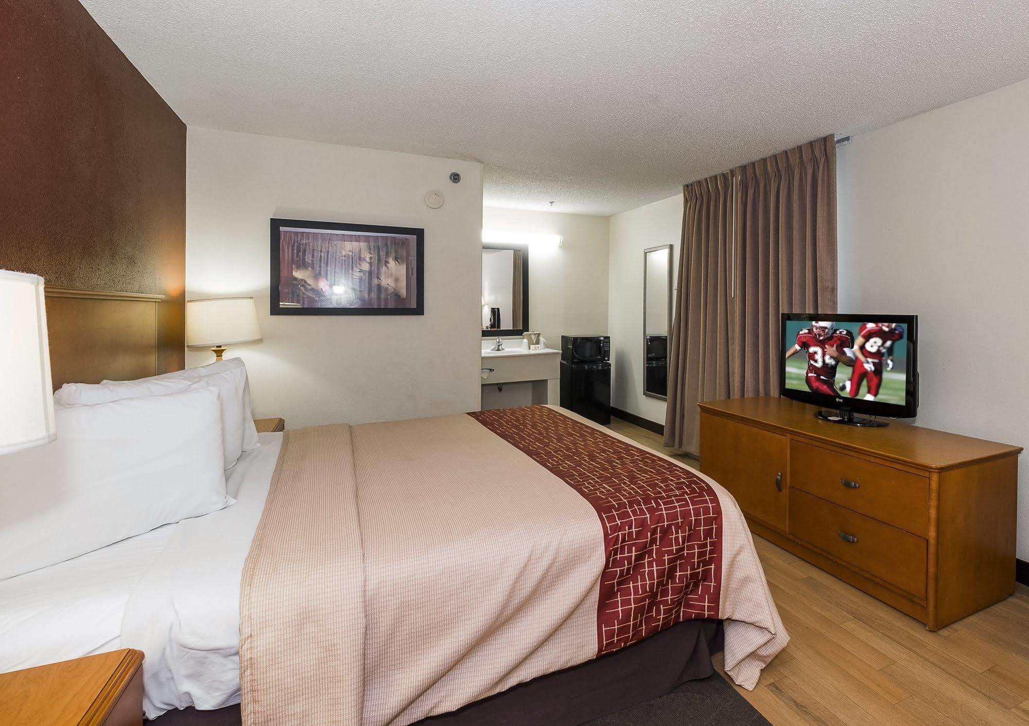 Cedar Rapids Inn 외부 사진